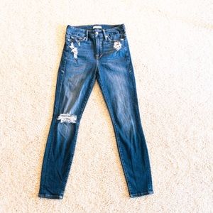 Good American Good Legs distressed skinny jeans